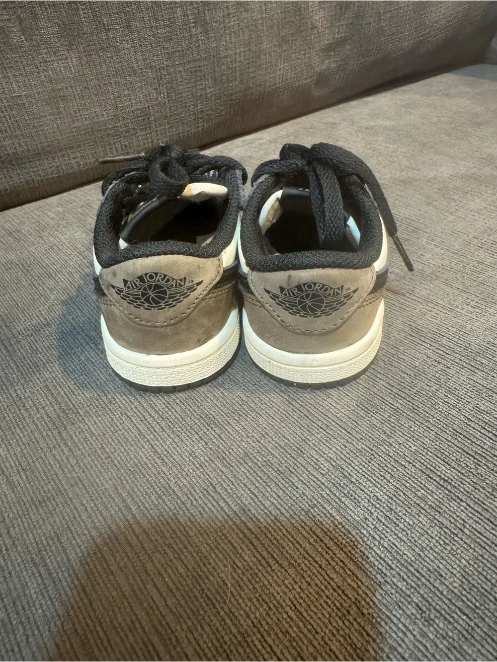 Nike Kids Low-Top Sneakers in Black, White, Gray